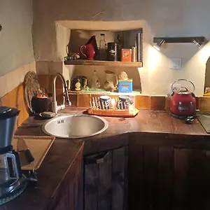 Entre Terre Et Ciel. Saignon